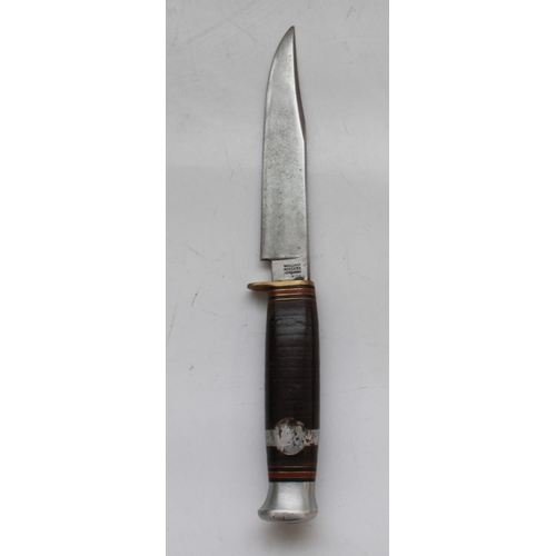 1604 - William Rodgers of Sheffield 'I cut my way' Scout knife. Full tang clip blade, with leather washer h... 