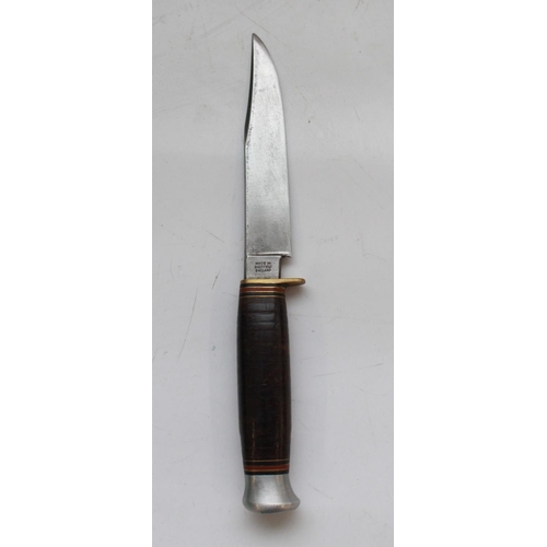 1604 - William Rodgers of Sheffield 'I cut my way' Scout knife. Full tang clip blade, with leather washer h... 