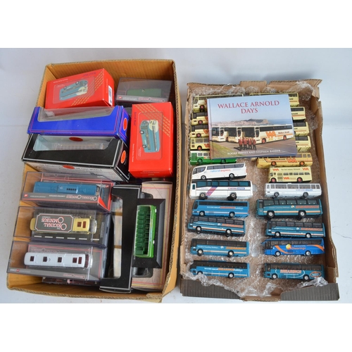 395A - Collection of 1/76 scale diecast bus models from Corgi, EFE and Base-Toys to include boxed examples ... 