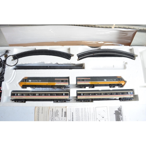 441A - Hornby OO gauge R673 InterCity 125 electric train set with power and dummy cars plus 2x passenger co... 