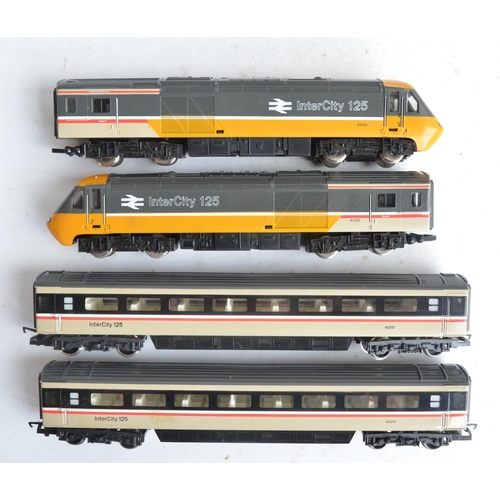 441A - Hornby OO gauge R673 InterCity 125 electric train set with power and dummy cars plus 2x passenger co... 