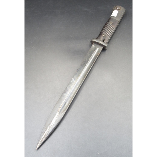 1564 - WWII German Mauser bayonet with original frog and scabbard, serial number 9165. Blade L10''