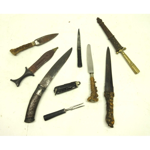 1638 - Selection of various knifes, including 18th/19th century dagger with 6.5