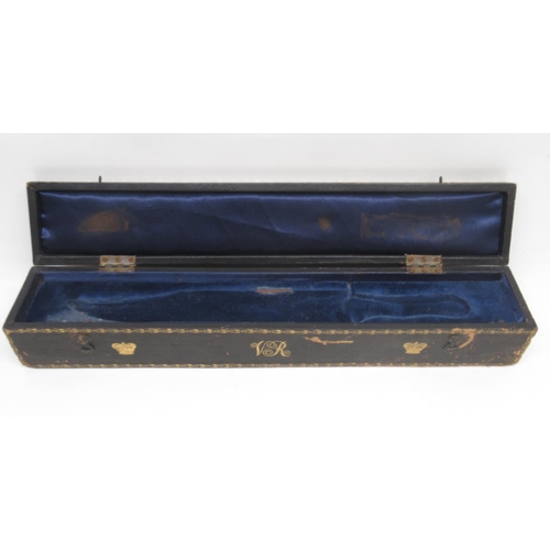 1628 - Victorian Royal presentation box with gilt tooled detail and `Crowned VR' the interior fitted for a ... 