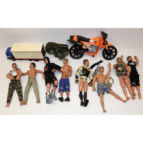 695 - Collection of Action Man figures c1990s, and an animal transporter toy