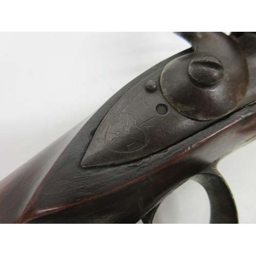 565 - A good copy of a East India Company flintlock 'Brown Bess' musket, dated 1776, . Barrel length 39'' ... 