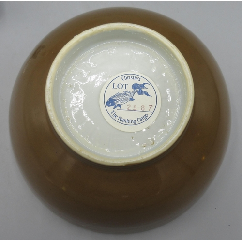 330 - Nanking cargo 'Batavian Landscape' bowl D15cm, and a miniature blue and white vase from the VungTau ... 