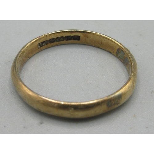 170 - 18ct gold wedding band, stamped 18, size L1/2, 2.17g