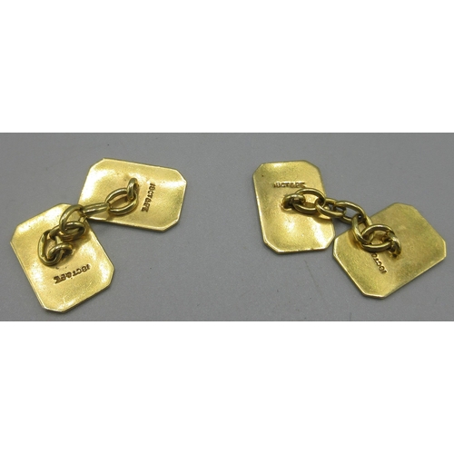 182 - 18ct yellow gold and platinum cufflinks with squared corners and engine turned detail, stamped 18ct ... 