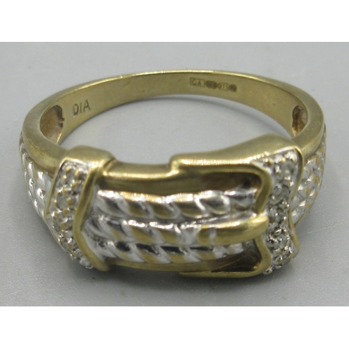 177 - 9ct multi tone gold gents ring in the form of a belt, set with diamond chips, stamped 375, size X, 5... 