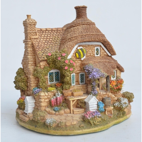 397 - Three Lilliput Lane cottage/house models to include 2000/2001 Club Special Edition L2316 'Beekeeper'... 