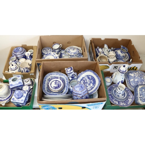 434 - Large collection of blue and white ceramics incl. Ringtons (6 boxes)