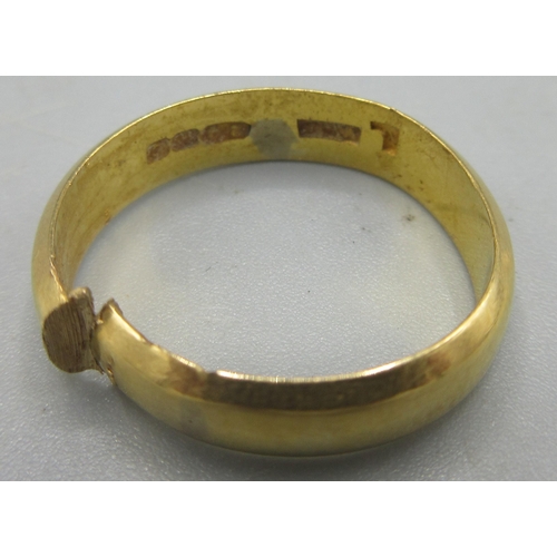 87 - 22ct yellow gold wedding band (A/F), stamped 22, 3.50g