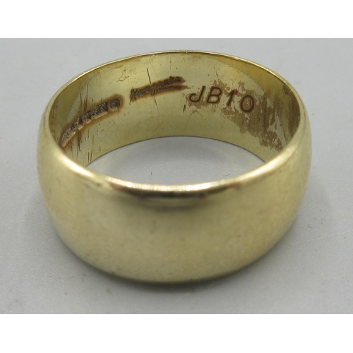 92 - 9ct yellow gold wedding band, stamped 375, R1/2, 8.62g