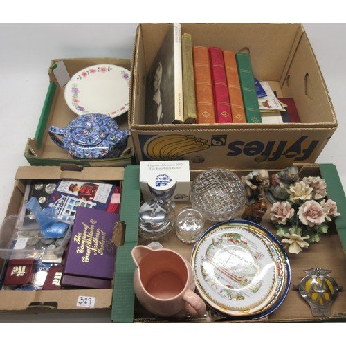 329 - Mixed collectables to include a vintage AA badge, decorative plates, GB and international stamp albu... 