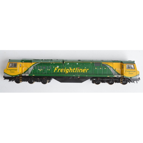 11 - Bachmann 31-586 Freightliner Powerhaul Class 70 70003 electric train model (very good though slightl... 