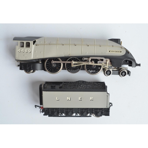 2 - Wrenn OO gauge W2283 Class A4 4489 'Woodcock' electric train model in LNER Grey livery, metal loco w... 