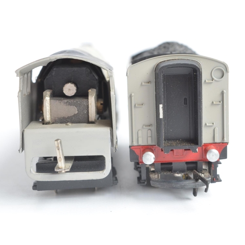 2 - Wrenn OO gauge W2283 Class A4 4489 'Woodcock' electric train model in LNER Grey livery, metal loco w... 