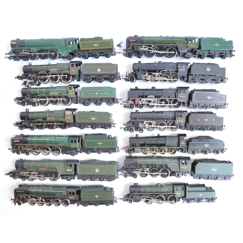 21 - Fourteen previously run OO gauge electric steam train models, various manufacturers to include Bachm... 