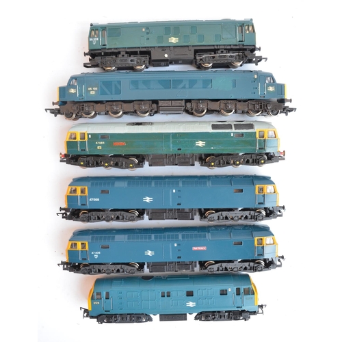 22 - Fifteen previously run boxed OO gauge electric diesel locomotive train models from Hornby and Mainli... 