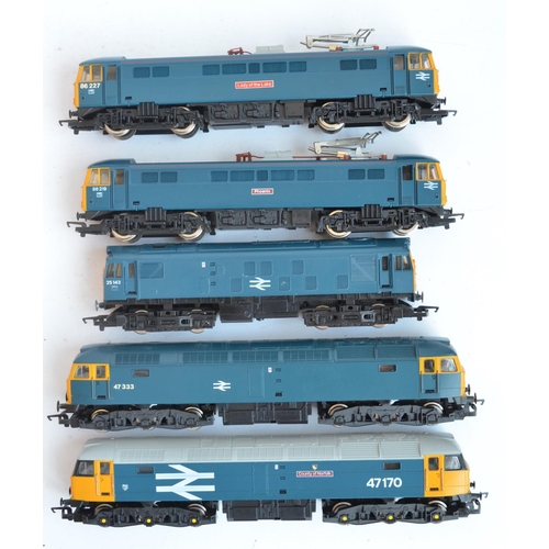 22 - Fifteen previously run boxed OO gauge electric diesel locomotive train models from Hornby and Mainli... 