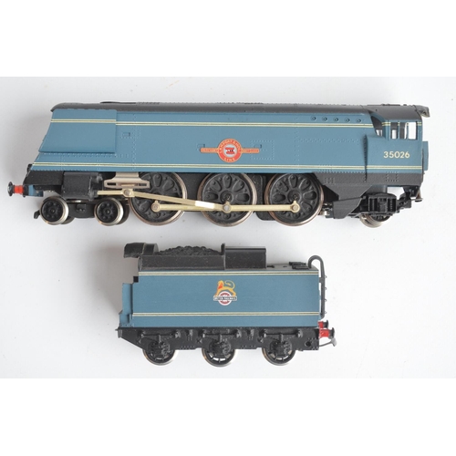 3 - Original Wrenn OO gauge W2267 Bulleid Merchant Navy 4-6-2 35026 'Lamport & Holt' Line electric train... 