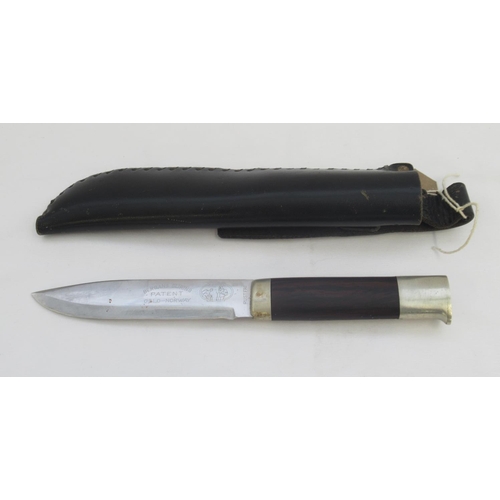 375 - Bergans Sliring stainless steel knife in good condition with original stitched leather sheath. Blade... 