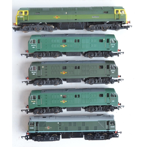 26 - Eleven previously run boxed OO gauge electric diesel locomotive train models (1x Class 25, 4x Class ... 