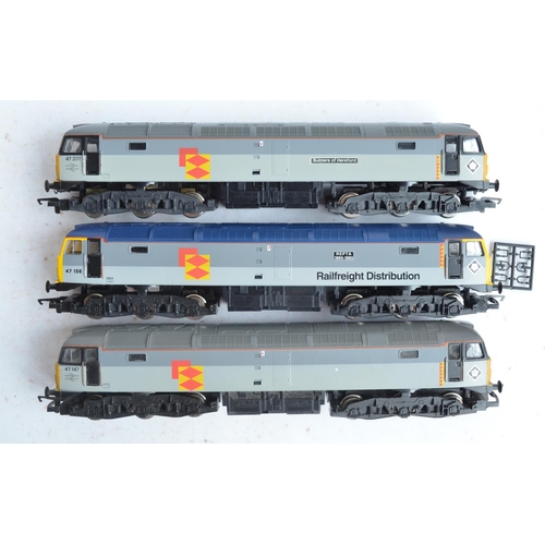 31 - Six previously run boxed OO gauge electric diesel locomotive train models in BR Railfreight fleet an... 