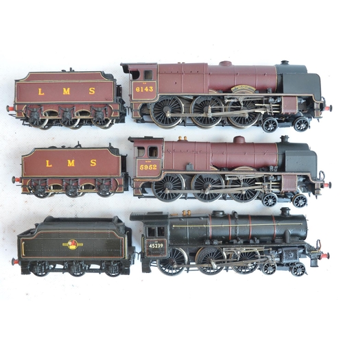 40 - Six kitbuilt white metal and brass OO gauge steam locomotive models with boxes