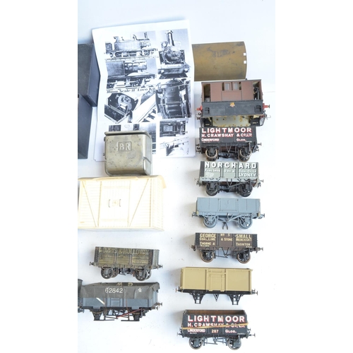 60 - Collection of kitbuilt O gauge locos, wagons and accessories to include an Eric Underhill 0-6-0 pann... 