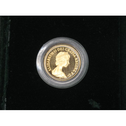 213 - Royal Mint - 1980 Proof Sovereign, in leather case and encapsulated