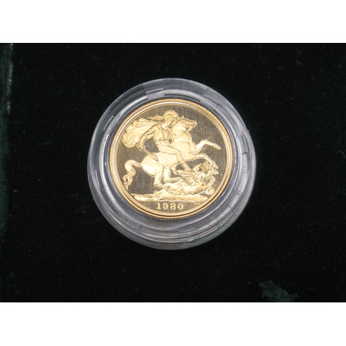 213 - Royal Mint - 1980 Proof Sovereign, in leather case and encapsulated