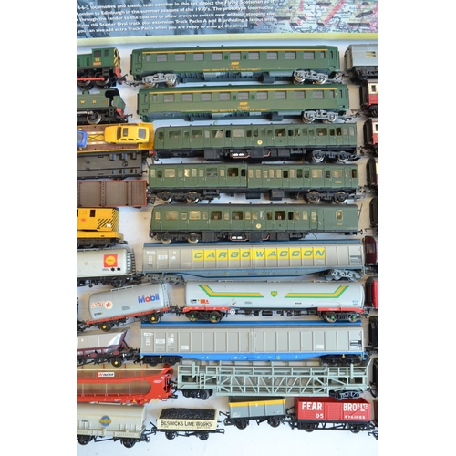 64 - Extensive collection of OO/HO gauge railway models including locomotives, passenger coaches and good... 