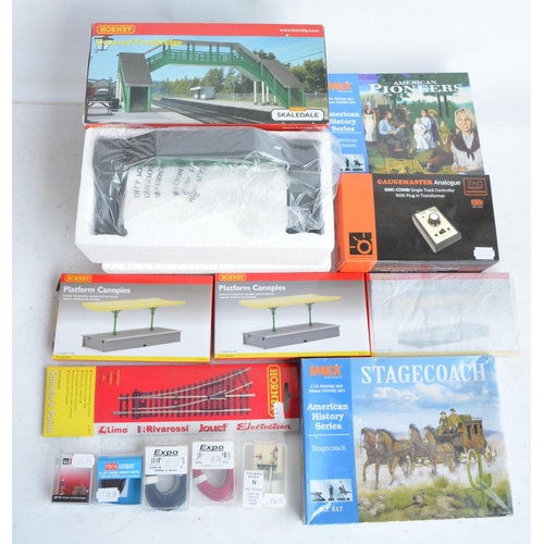 69 - Collection of mostly as new/sealed OO/HO, O and N gauge suitable scenic accessories, various manufac... 