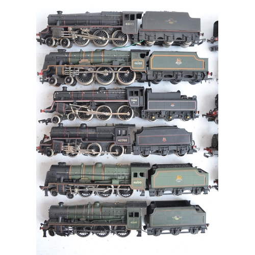 71 - Collection of fourteen unboxed previously run OO gauge electric steam train models from Hornby, Main... 