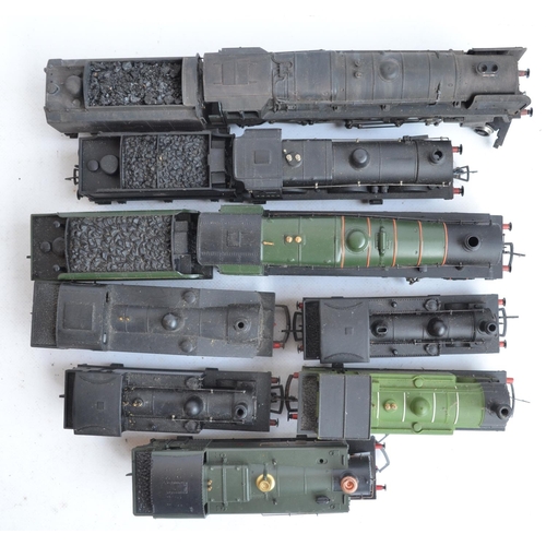 71 - Collection of fourteen unboxed previously run OO gauge electric steam train models from Hornby, Main... 