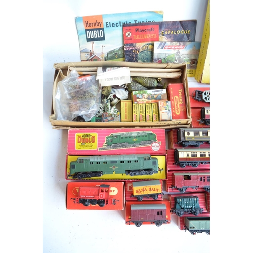 73 - Collection of Hornby, Hornby Dublo and Hornby Tri-ang OO gauge railway models and accessories, many ... 