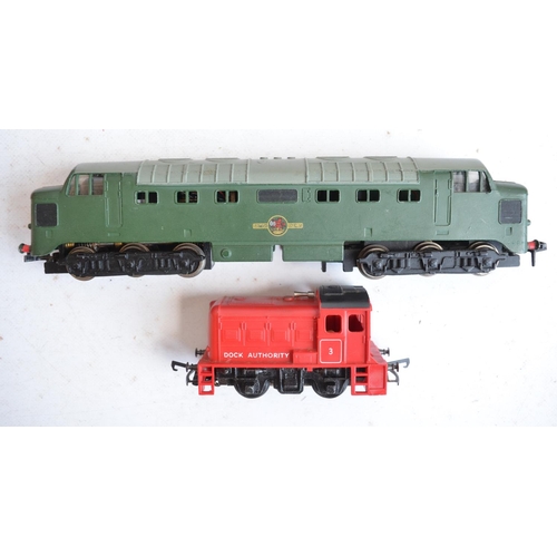 73 - Collection of Hornby, Hornby Dublo and Hornby Tri-ang OO gauge railway models and accessories, many ... 