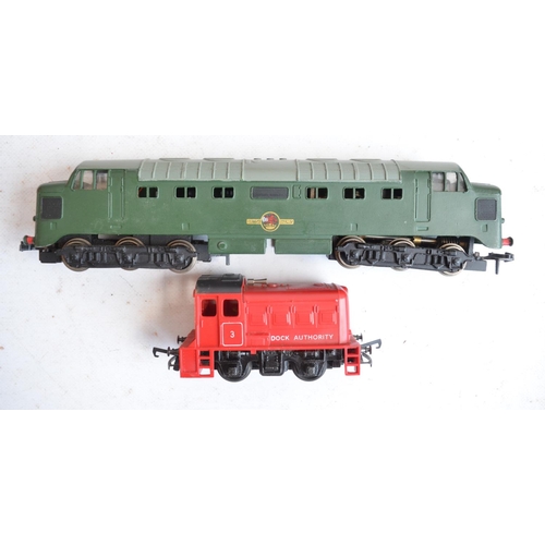 73 - Collection of Hornby, Hornby Dublo and Hornby Tri-ang OO gauge railway models and accessories, many ... 