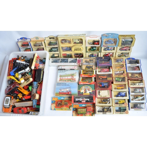 100 - Extensive collection of boxed and unboxed diecast model vehicles from Lledo, Oxford, Corgi etc, qty,... 