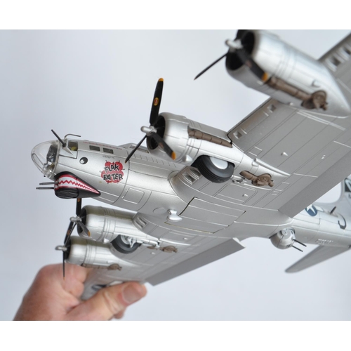 120 - Two Corgi Aviation Archive limited edition diecast B-17G Flying Fortress models to include AA33316 '... 