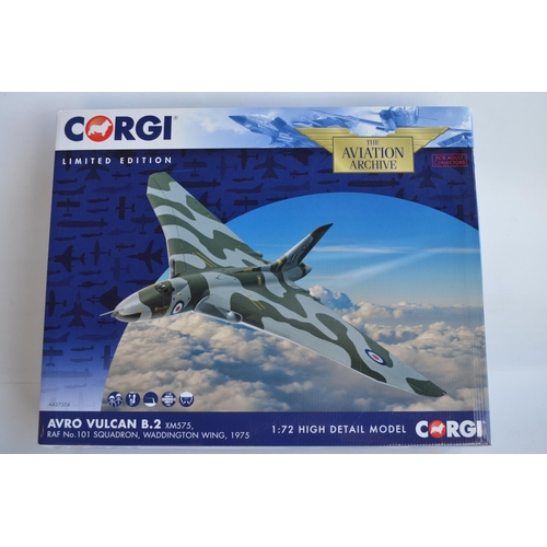 121 - Corgi Aviation Archive limited edition 1/72nd scale AA27204 Avro Vulcan B.2 XM 575 RAF 101 Sqn Waddi... 