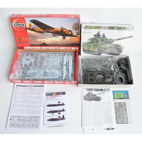 125 - Three Corgi Aviation Archive 1/72nd scale diecast helicopter models to include AA33404 RAF Sea King ... 