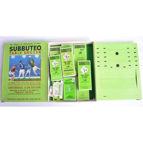 137 - Collection of boxed Subbuteo teams to include Aston Villa, Celtic (1 figure missing), Sheffield Unit... 