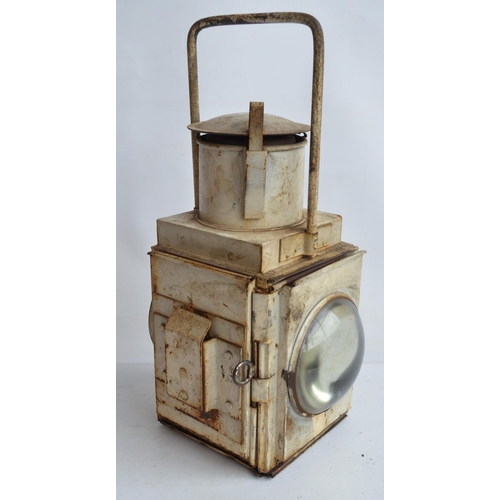 144 - BR(E) brake van side lamp