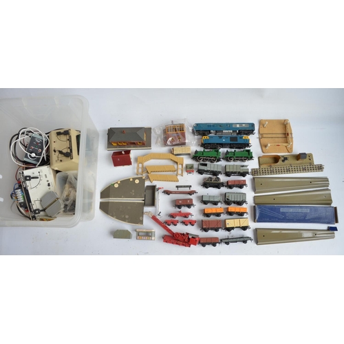 63A - Collection of previously run Hornby and Hornby Dublo OO gauge railway models and accessories includi... 