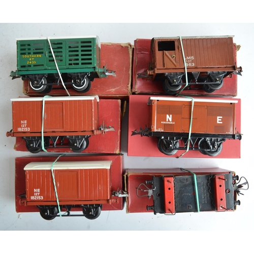 73A - Collection of vintage pre and post war O gauge railway models to include six metal Hornby Meccano go... 