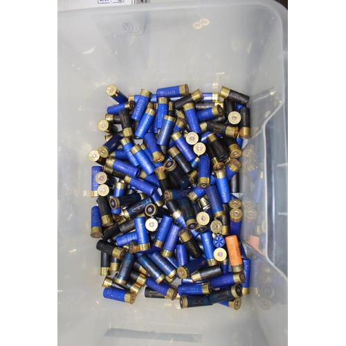 604 - Large quantity of loose 12B cartridges, fibre wadding  (Shotgun certificate required)