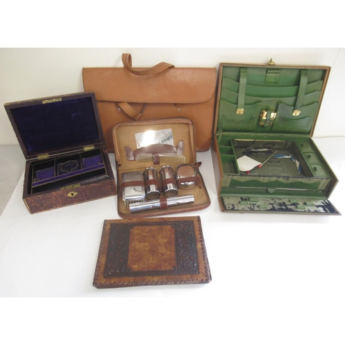 1159 - Victorian leather travelling writing case, green fabric fitted interior with pull out writing surfac... 